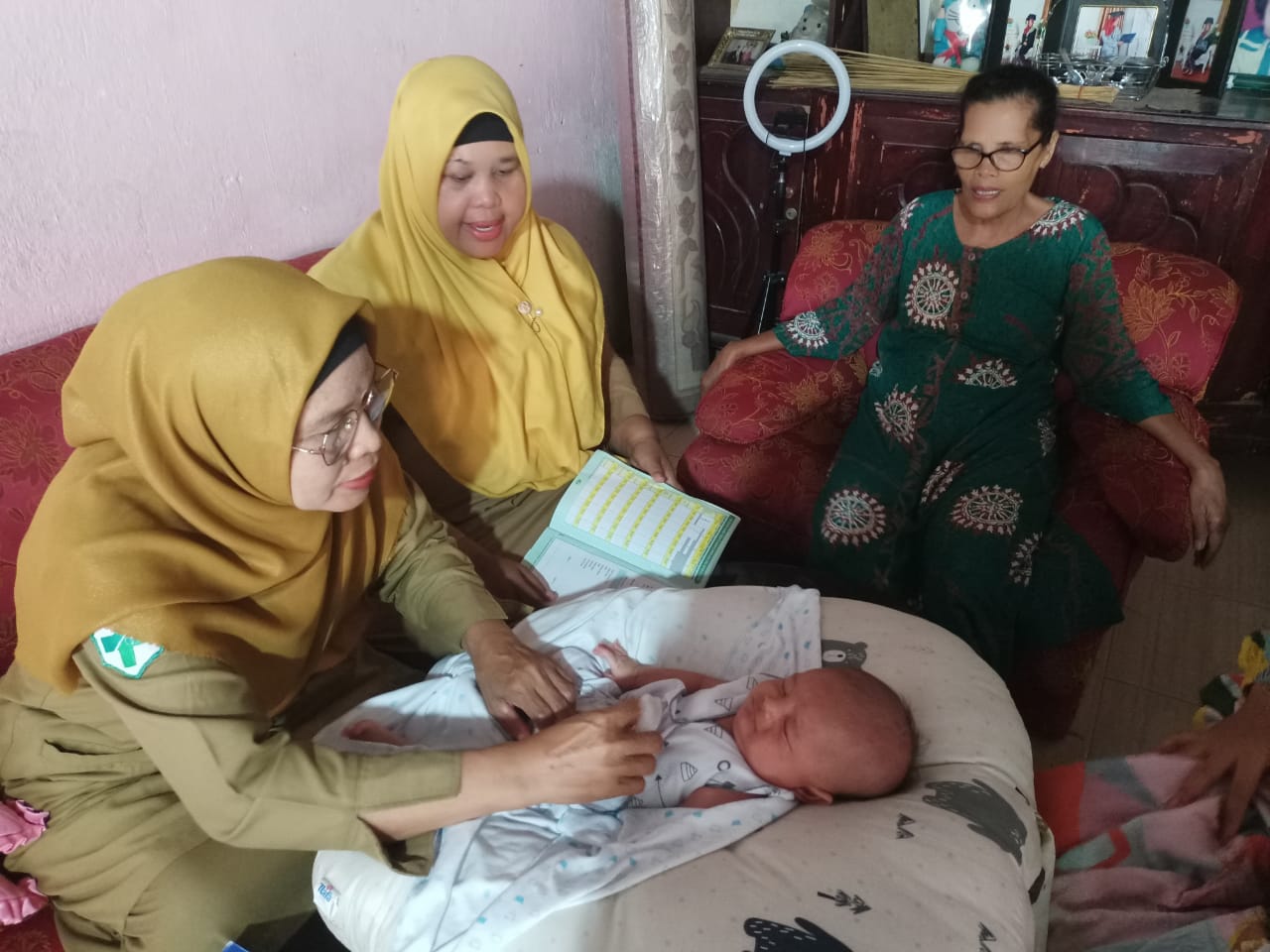 Puskesmas Tarusan Kegiatan Penyuluhan KB Pascasalin dan PNC di Nagari Simpang Ampang Pulai