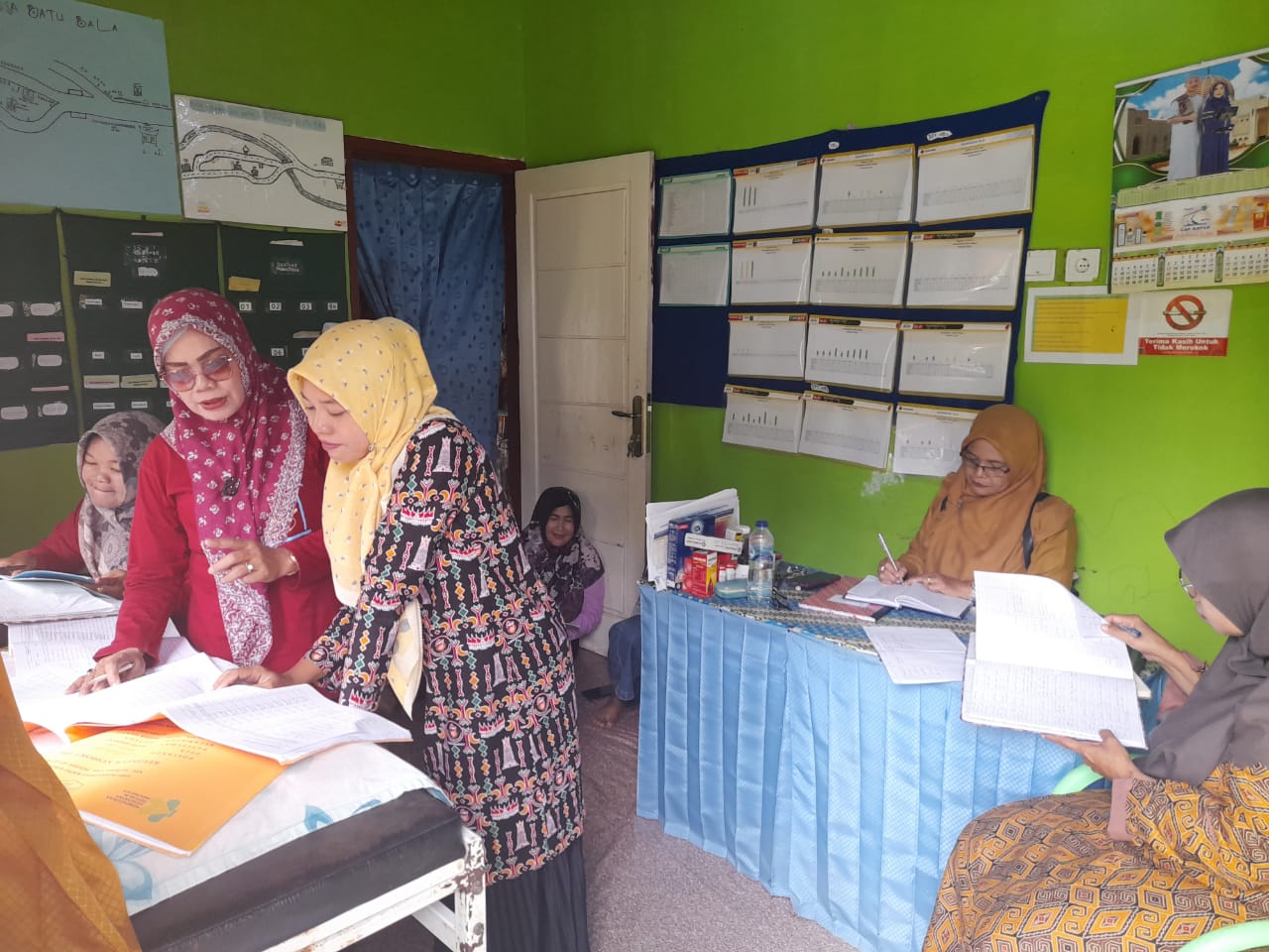 PKM KY GADANG MONEV DAN BIMBINGAN BIDAN DESA  MEMBUAT KOHOR DAN MENAIKAN GRAFIK PROGRAM OLEH KAPUS..