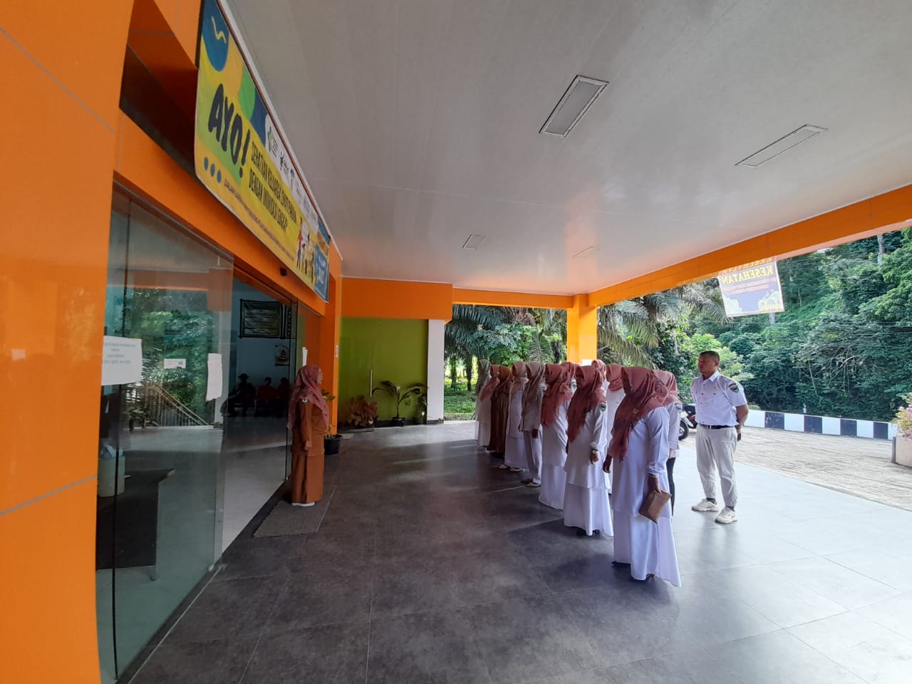 PKM KY GADANG PENYAMPAIAN SOSIALISASI DAN MONEV TINDAK LANJUT  ( SP4N) PENGADUAN  MELALUI LAPOR SP4N