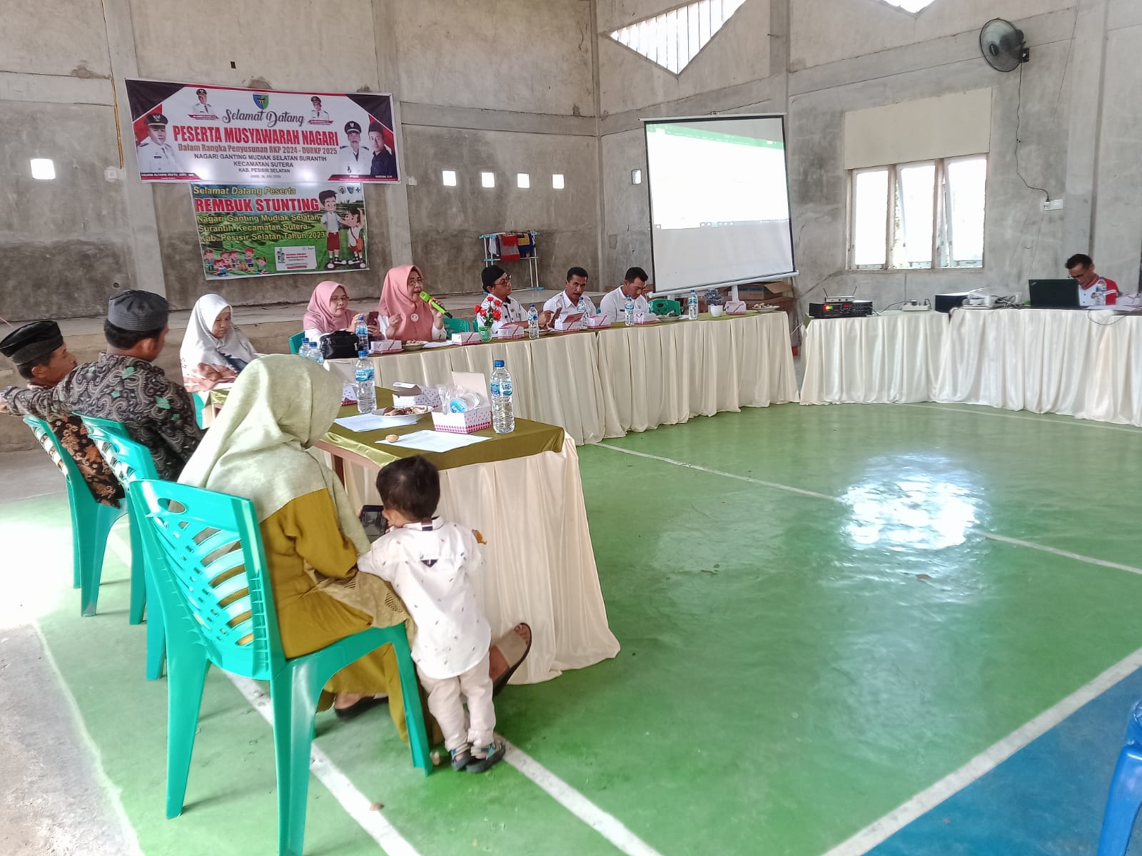 REMBUK STUNTING DAN MUSYAWARAH NAGARI GANTIANG MUDIAK SELATAN SURANTIH KECAMATAN SUTERA
