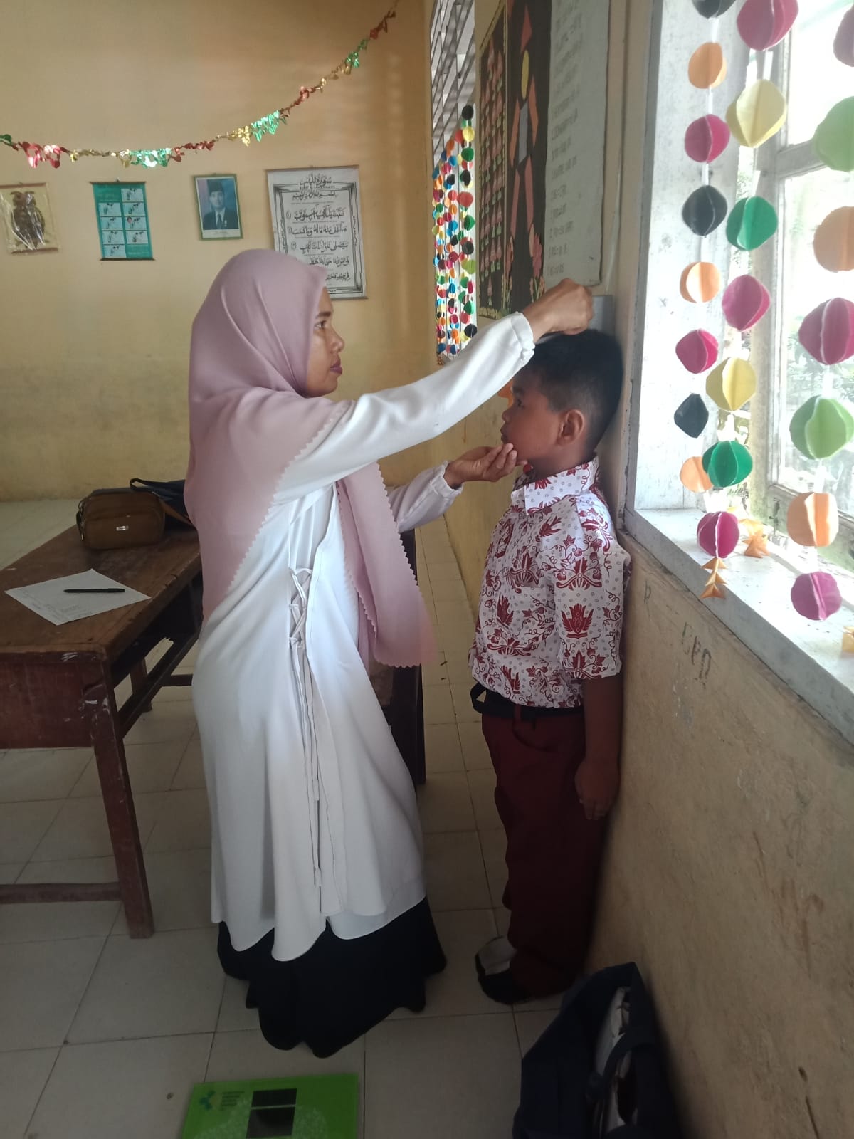 Kegiatan UKS (Pemeriksaan Berkala) peserta didik SDN 40 Ps.Baru wilker Puskesmas Kambang