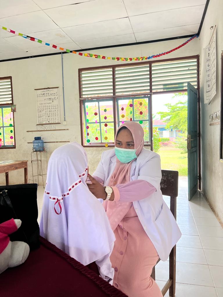 Kegiatan UKS (Pemeriksaan Berkala dan penjaringan) peserta didik SDN 02 Medan baik  Ts wilker Puskes