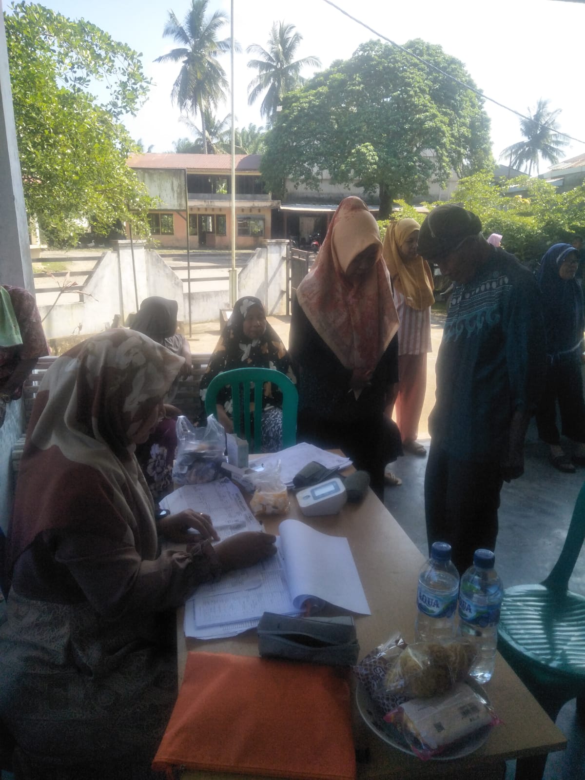 PKM Airpura Skrining Faktor Resiko Penyakit Tidak Menular  Terutama Penyakit Diabetes Melitus dan Hi