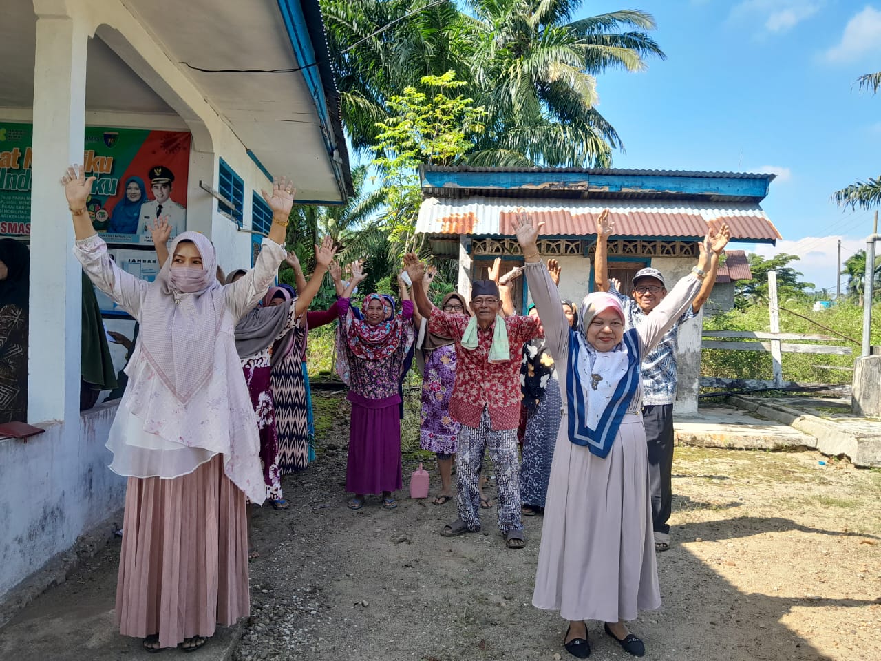 PKM Airpura Pelaksanaan Skrining kesehatan dan P3G serta Senam lansia di Posyandu medan baik teluk k