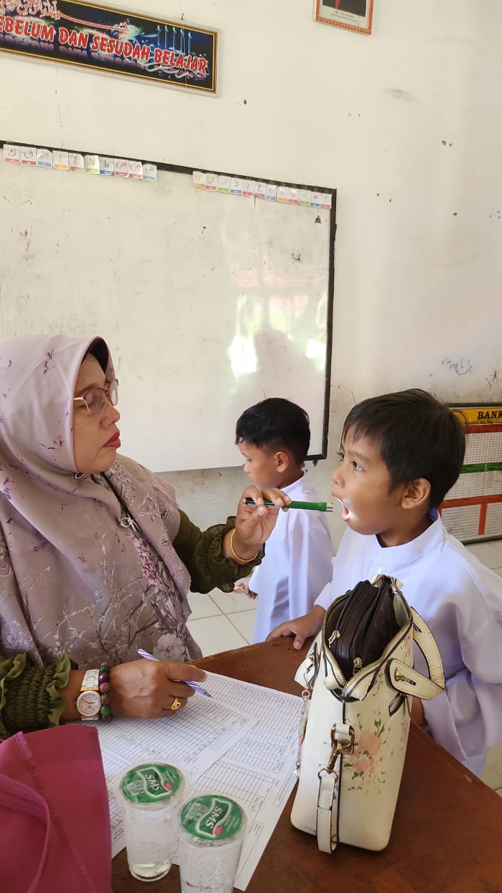 Kegiatan UKS (Penjaringan Kesehatan) peserta didik SDN 34 Koto Rawang wilker Puskesmas Kambang