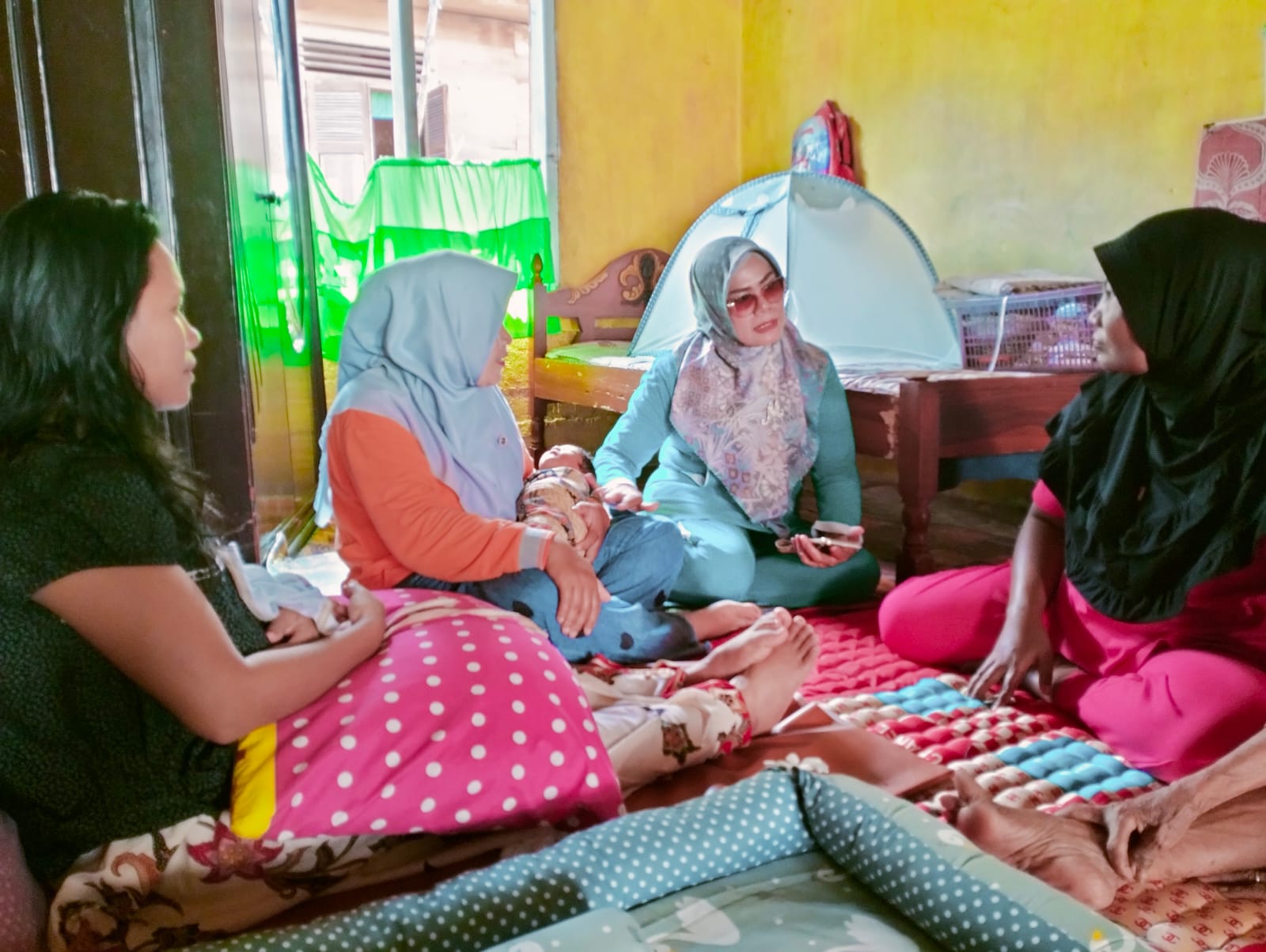 Pusk ky gadang melakukan Penyuluhan KB ke rumah bumil RESTI di Kanagarian AMPING PARAK TIMUR