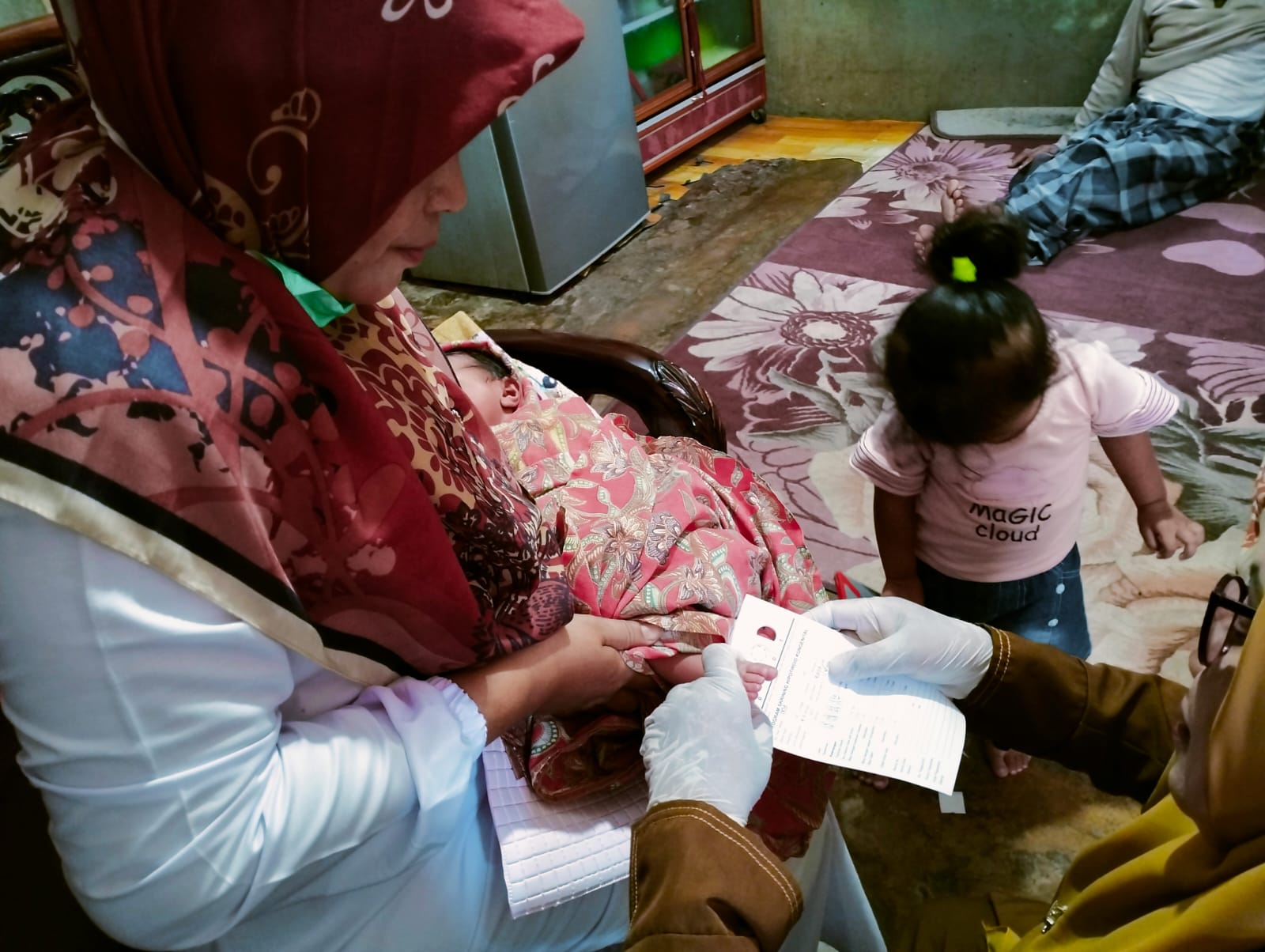 Poli Anak melakukan kegiatan SHK di wilayah kerja PUSKESMAS KAYU GADANG