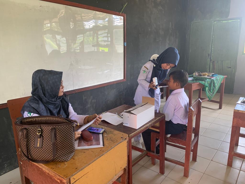PUSKESMAS PASAR KUOK PELAKSANAAN SKRINING PRILAKU MEROKOK (UBM) DI MTSN 13 PESISIR SELATAN