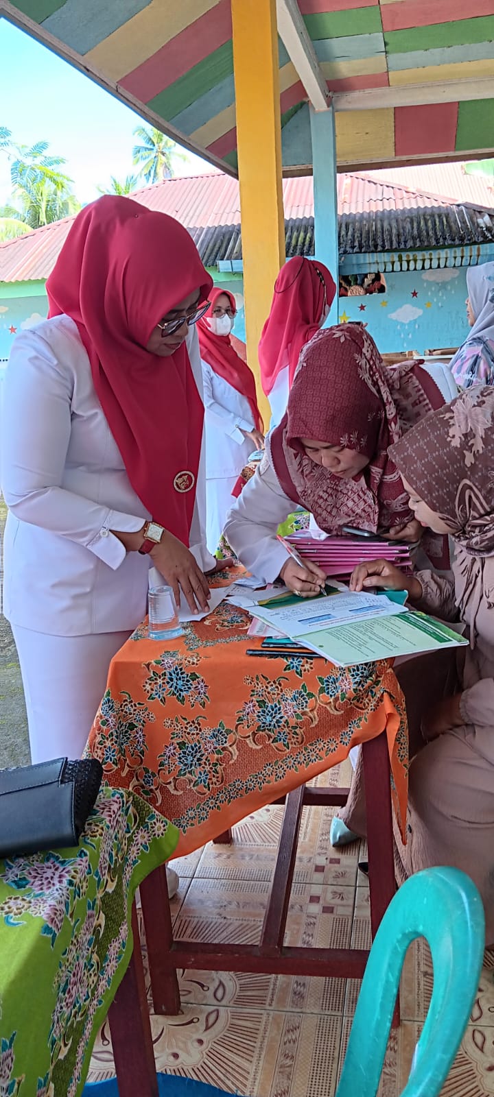 PUSKESMAS IV KOTO MUDIK PENIMBANGAN MASSAL di Nagari Tuik IV koto mudiek posyandu flamboyan I