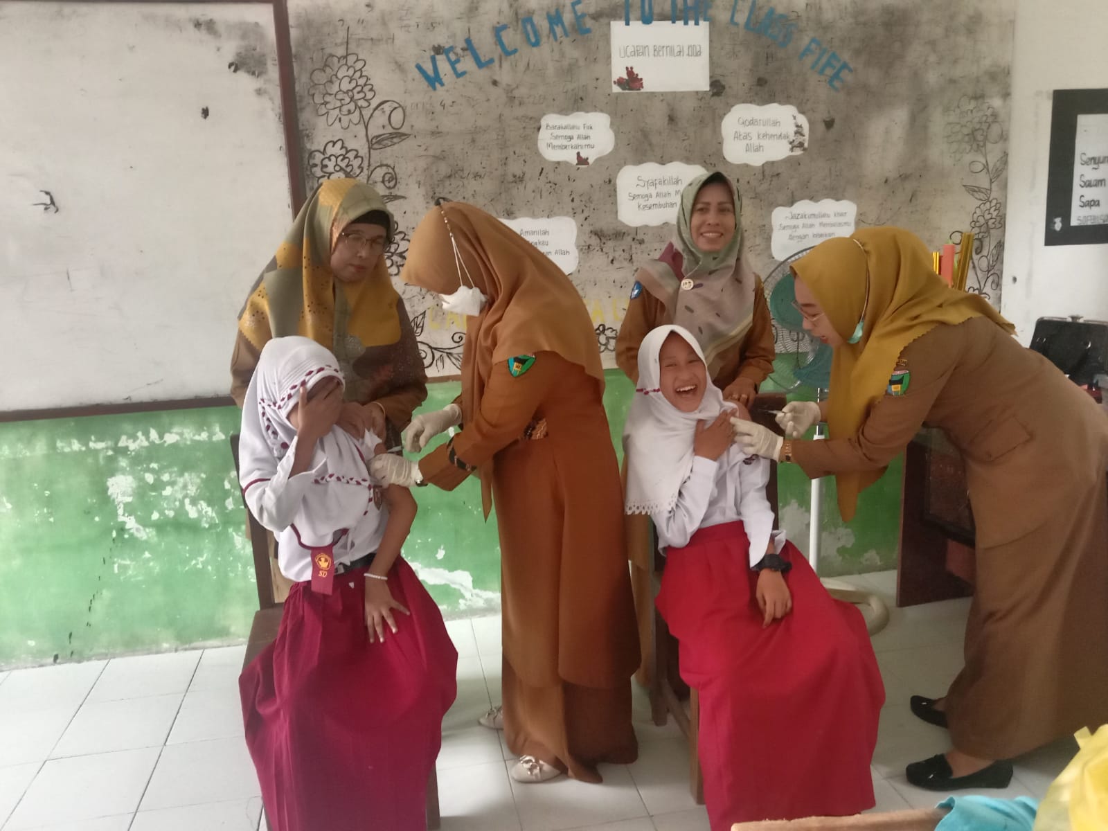 PUSKESMAS PASAR KUOK MELAKSANAKAN BIAS (BULAN IMUNISASI ANAK SEKOLAH) DAN SKRINING KESEHATAN GIGI DA