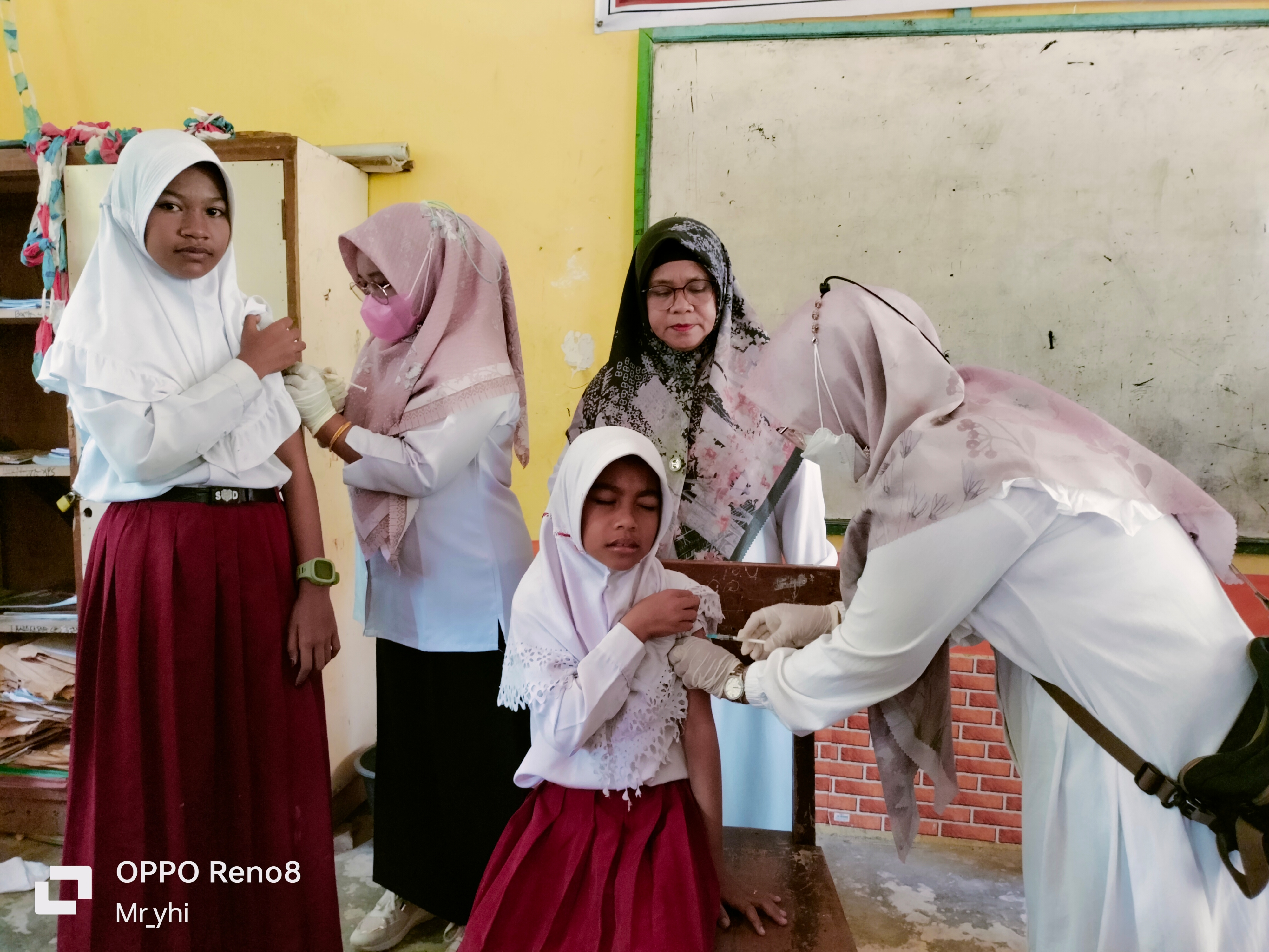 PUSKESMAS PASAR KUOK BULAN IMUNISASI ANAK SEKOLAH