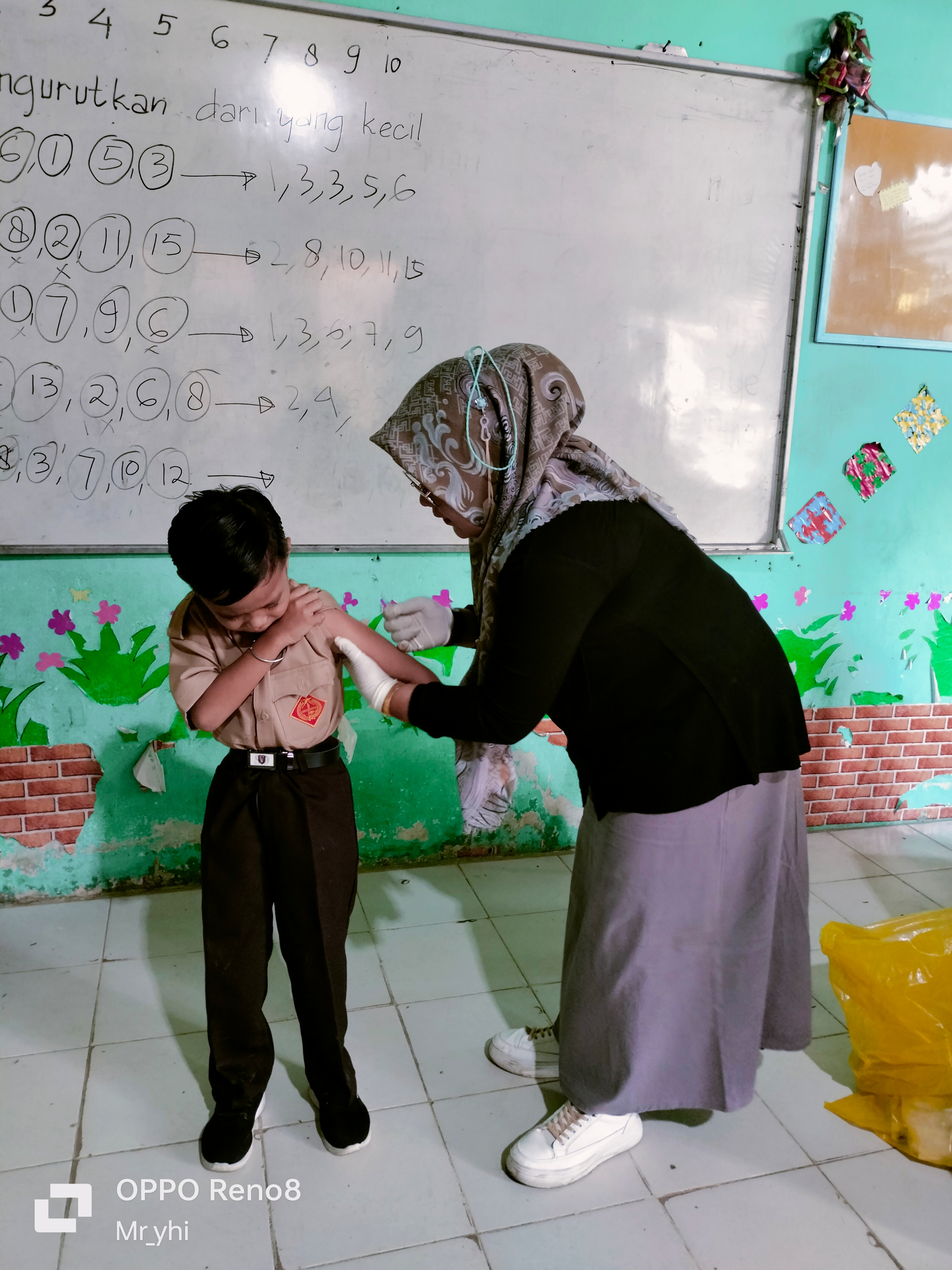 PUSKESMAS PASAR KUOK BULAN IMUNISASI ANAK SEKOLAH
