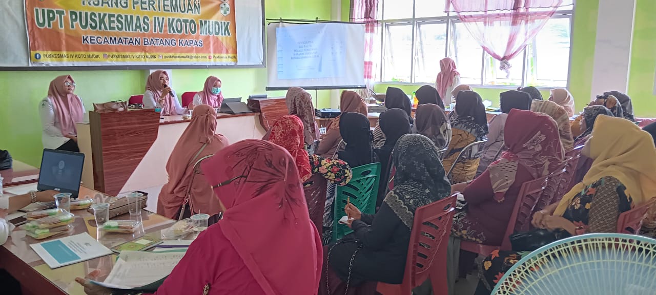 PUSKESMAS IV KOTO MUDIK PELATIHAN KADER DALAM PENYIAPAN PEMBERIAN MAKANAN BERBASIS PANGAN LOKAL BAGI