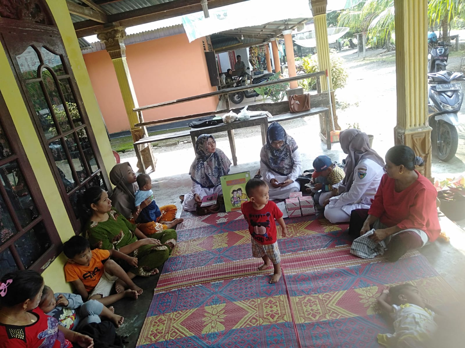 Kelas ibu balita dilaksanakan di Lubuk Batu dengan petugas KIA Puskesmas Surantih