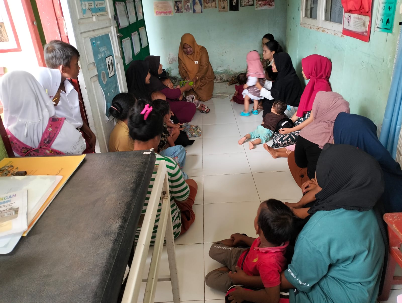 Melakukan kelas Ibu Balita ke  Kampung Tanjung Gadang  Nagari Amping Parak Timur di Wilker PKM KY Ga