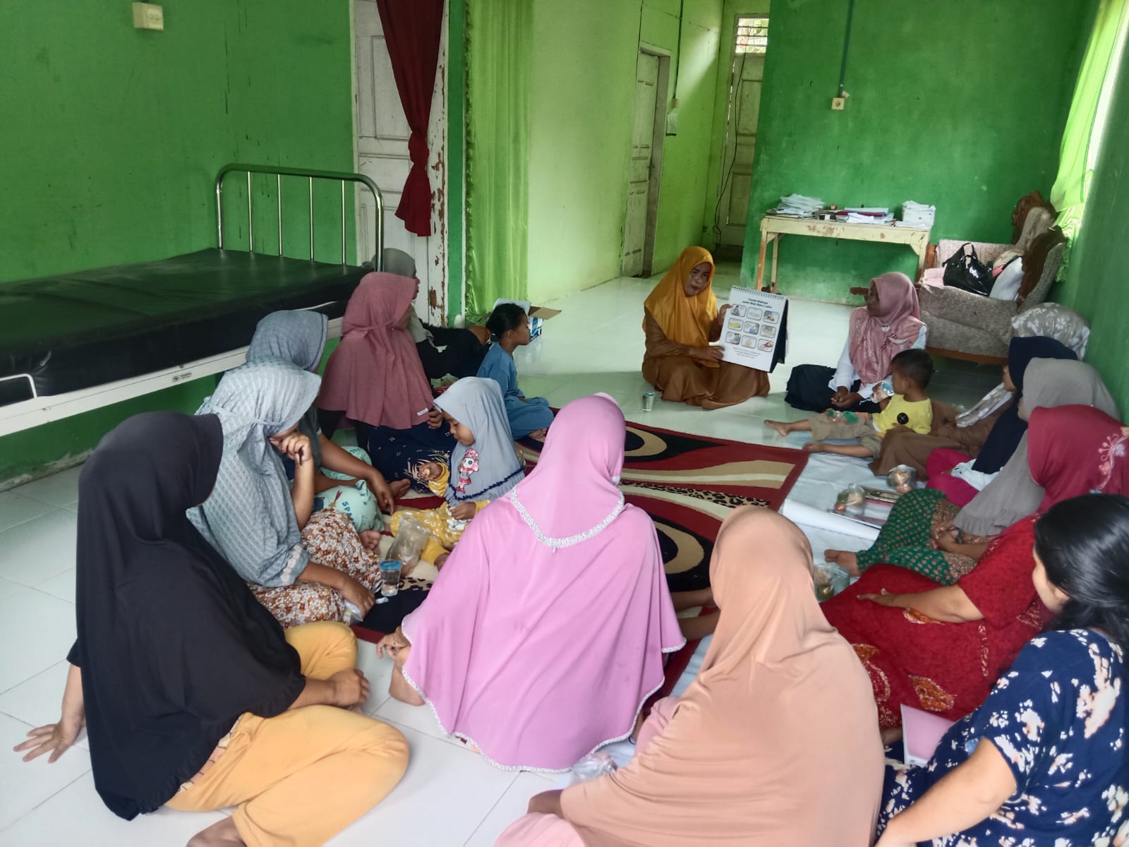 Puskemas Kayu Gadang melakukan kegiatan penyuluhan kelas ibu hamil di Poskesri Kayu Gadang