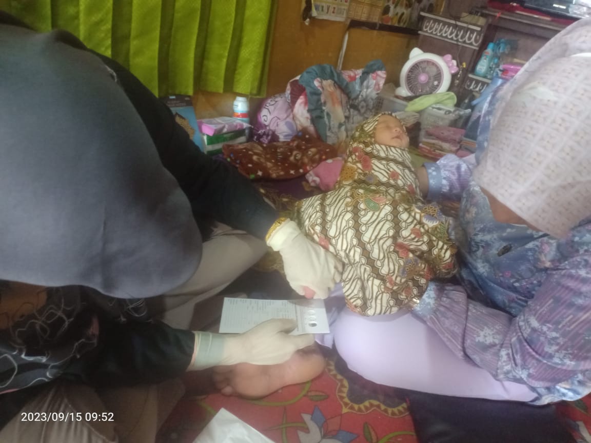 Skrining Hipotiroid Kongenital (SHK) di Simpang Samudera dan Koto Tarok Wilayah Kerja Puskesmas Sura