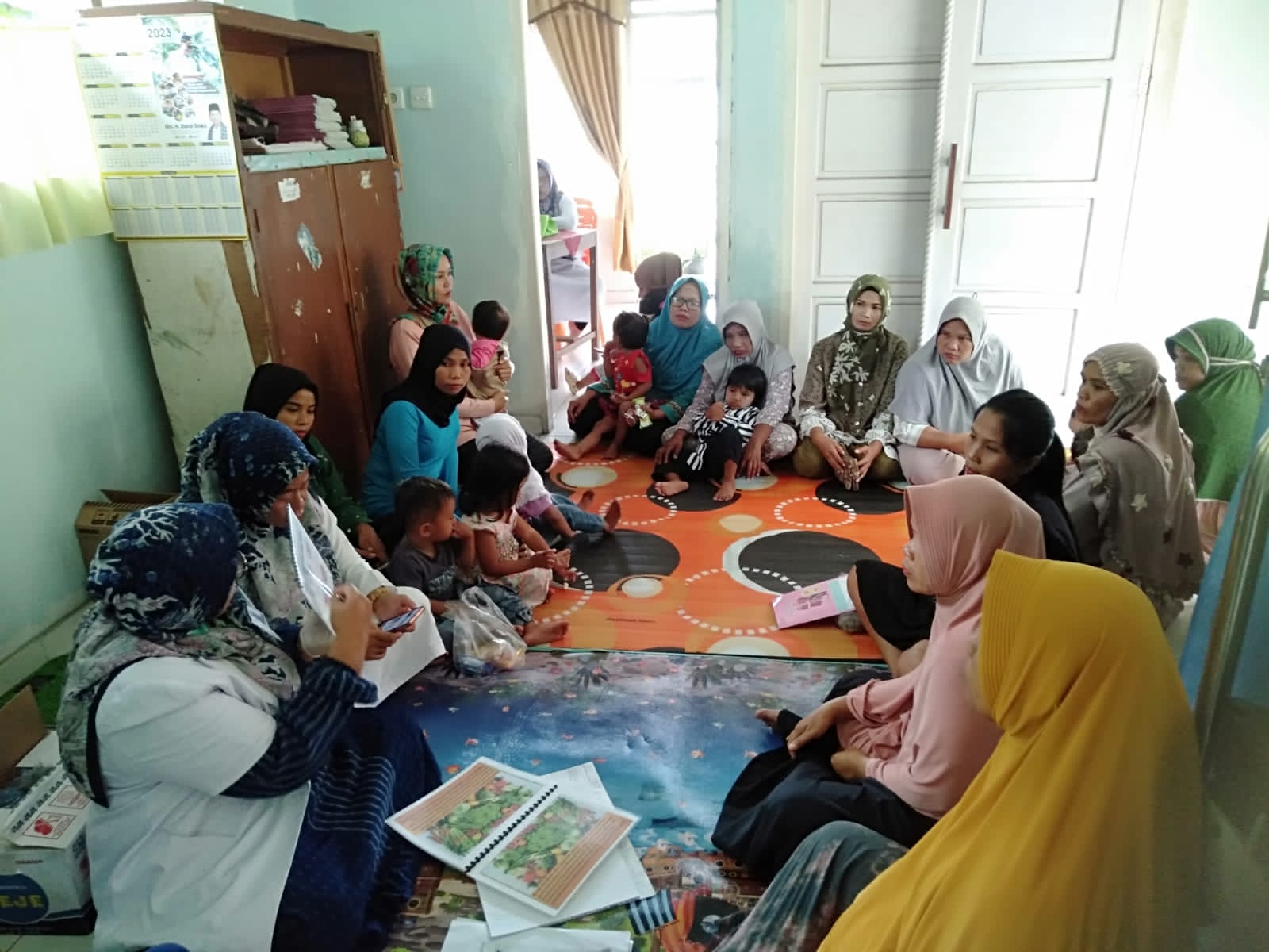Kelas ibu balita ini dilaksanakan di Pasar Amping Parak  Surantih