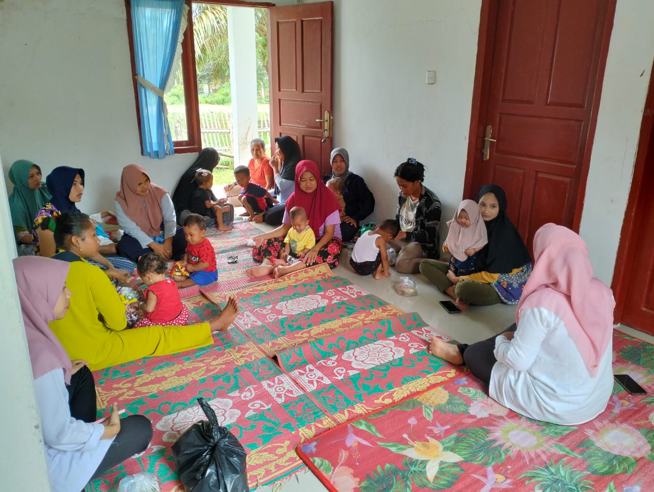 Puskesmas Kayu gadang Melakukan kelas Ibu Balita ke  Kampung Transmigrasi  Nagari Amping Parak Timur