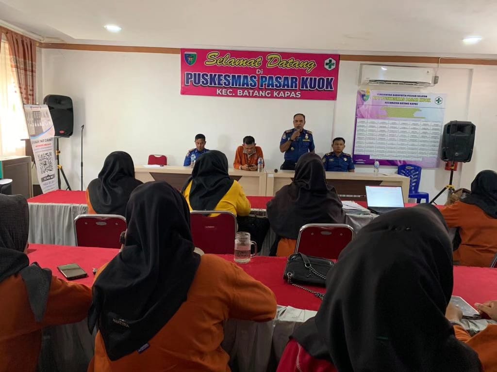 PUSKESMAS PASAR KUOK MELAKSANAKAN SIMULASI/PELATIHAN APAR BERSAMA PEMADAM KEBAKARAN PAINAN