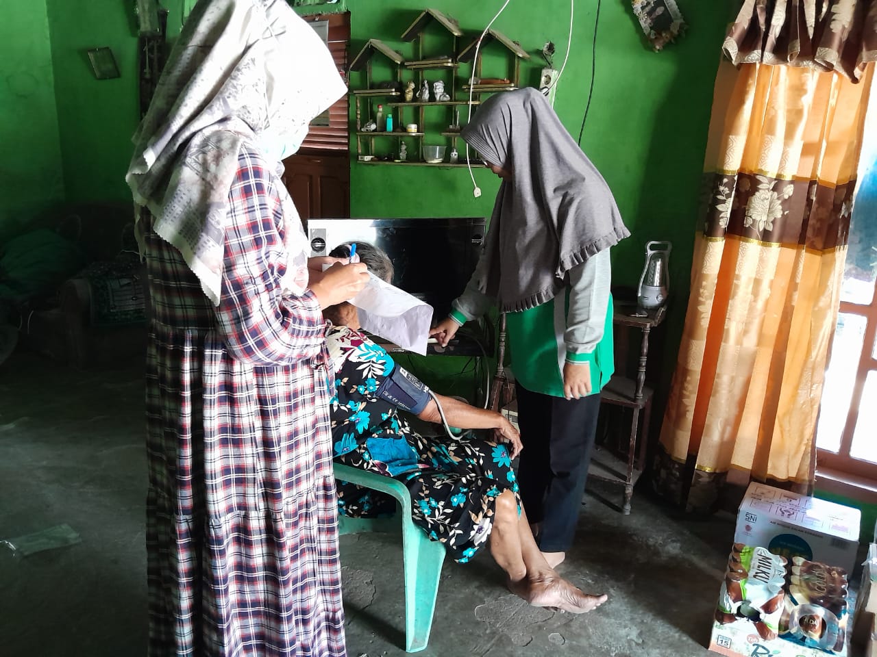 PELAYANAN KEPERAWATAN MASYARAKAT (PERKESMAS) DI MANDEH WILAYAH KERJA PUSKESMAS TARUSAN