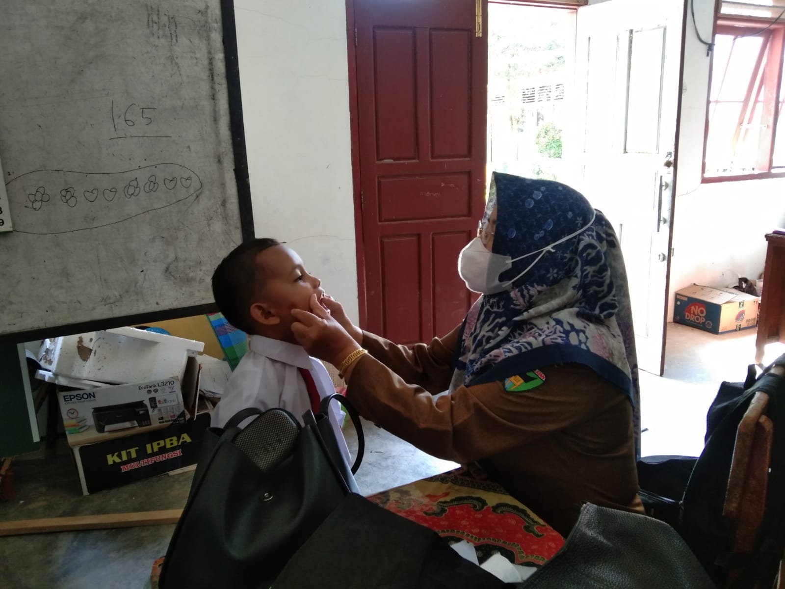 Pelaksanaan kegiatan Program UKS dan UBM SDN 18 SURANTIH