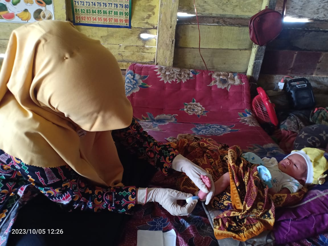 Melaksanakan kegiatan Skrining Hipotiroid Kongenital (SHK) Puskesmas Surantih