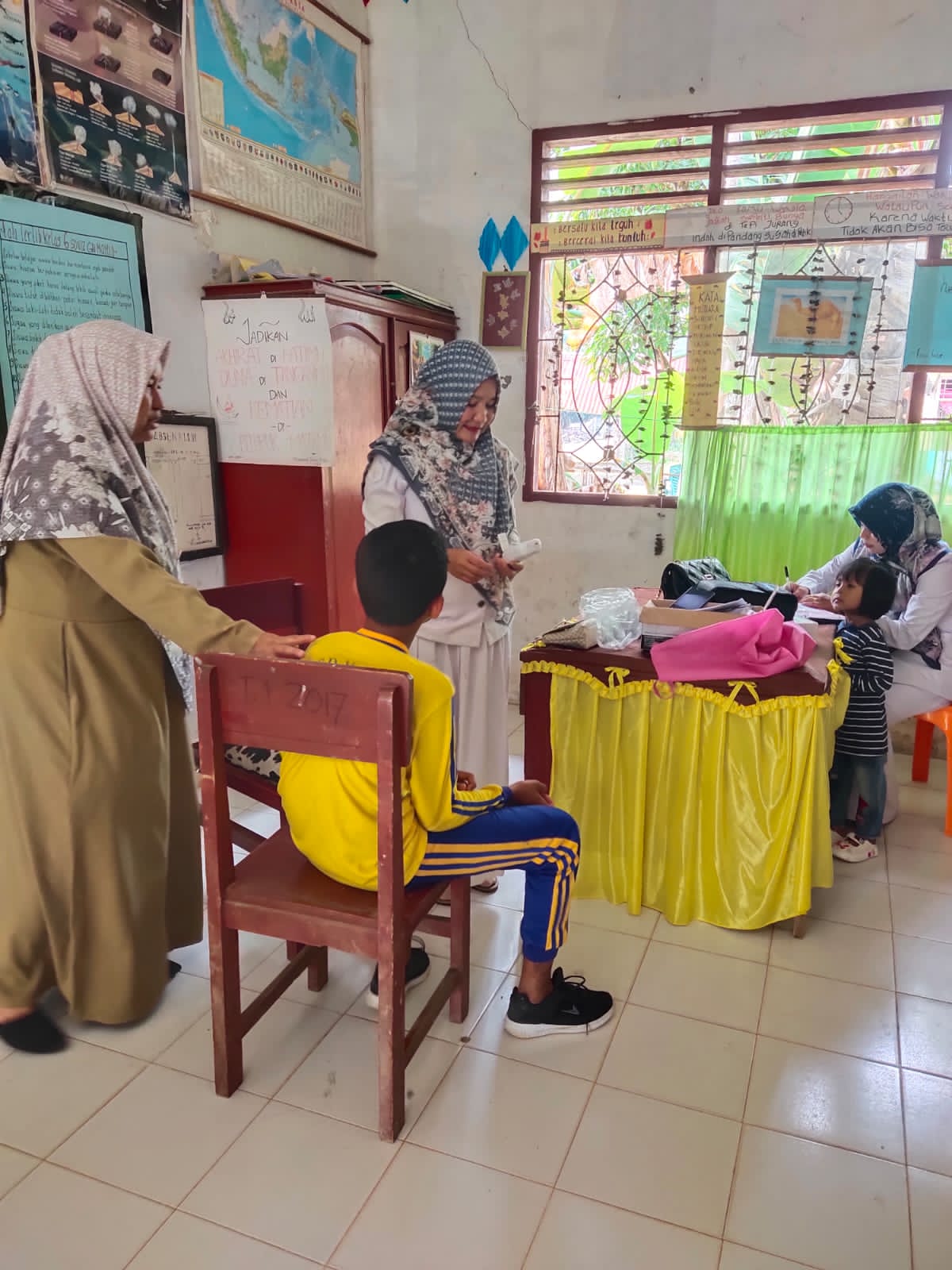 SKRINING SMOKELIZER PADA ANAK SEKOLAH PKM SURANTIH