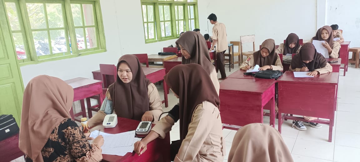 Kegiatan UKS (Penjaringan Kesehatan) peserta didik SMK Makmur & SMK Teknologi wilker Puskesmas Kamba