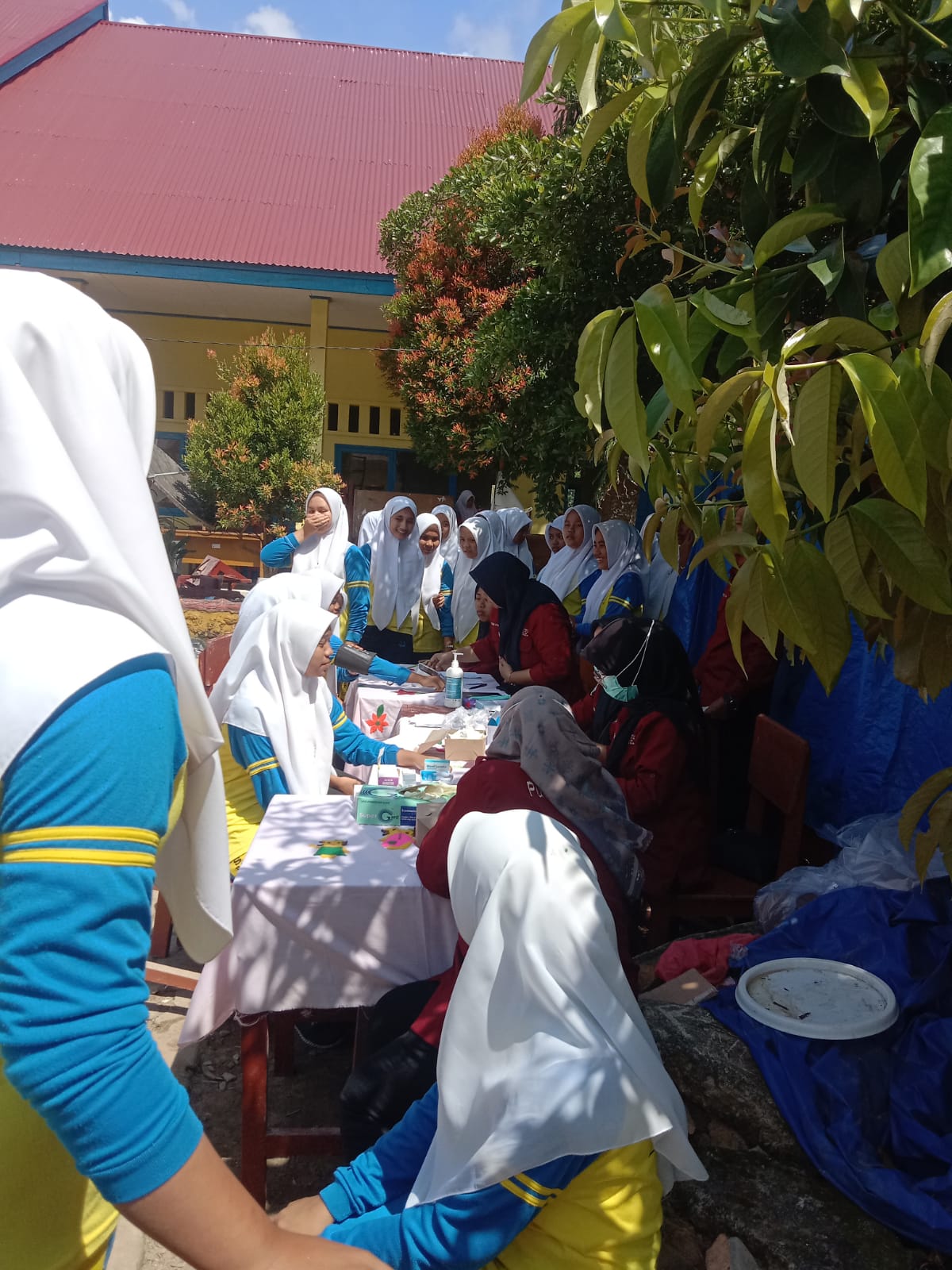 PUSKESMAS IV KOTO MUDIK KEGIATAN AKSI BERGIZI DI SMA 2 BATANG KAPAS