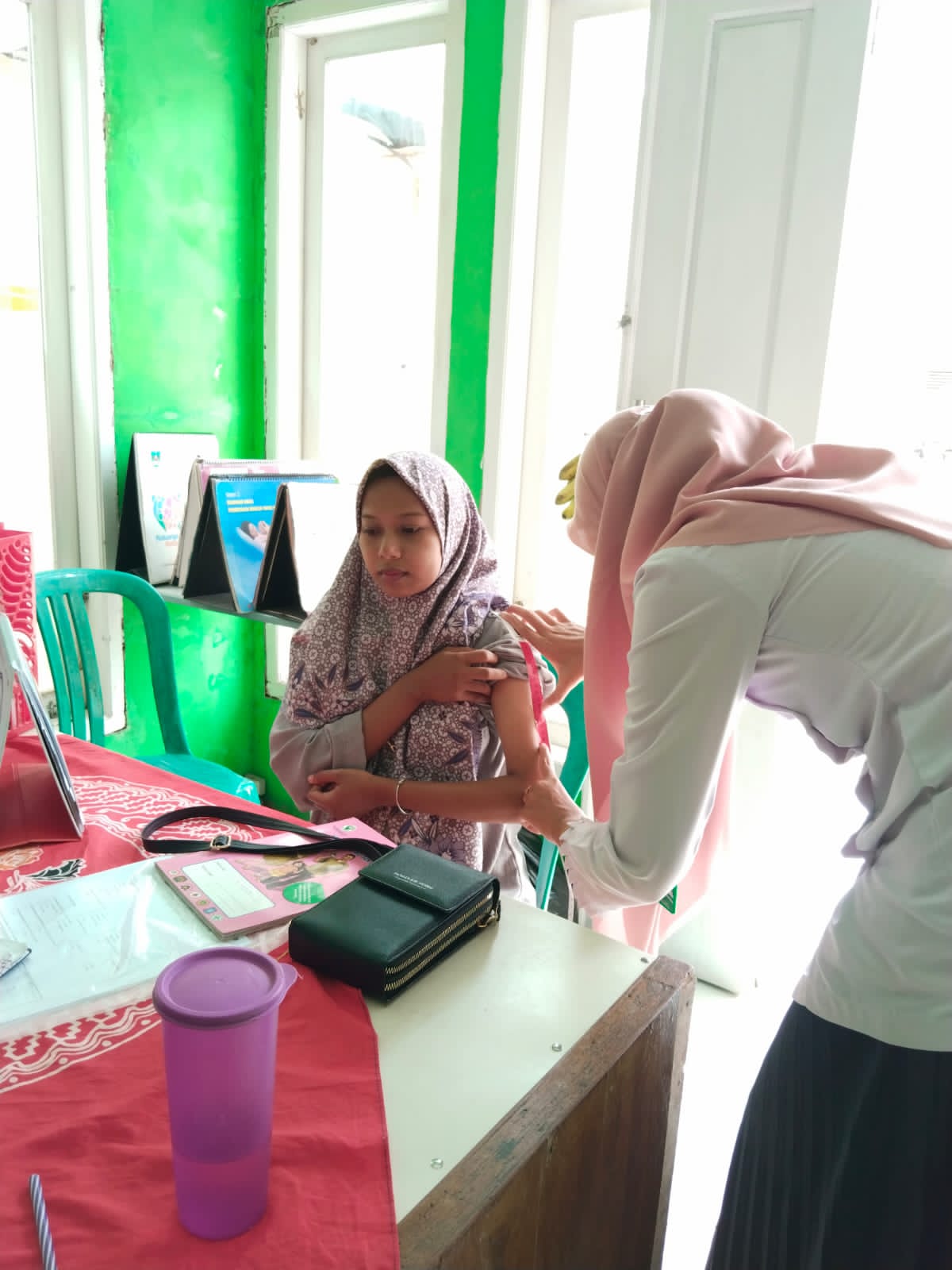 KEGIATAN DALAM GEDUNG PELAYANAN TERHADAP IBU HAMIL KEK DI RUANGAN GIZI PKM BALAI SELASA