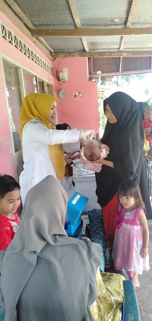 Pelaksanaan Posyandu Kamboja kenagarian Ampang pulai wilayah kerja Puskesmas Tarusan