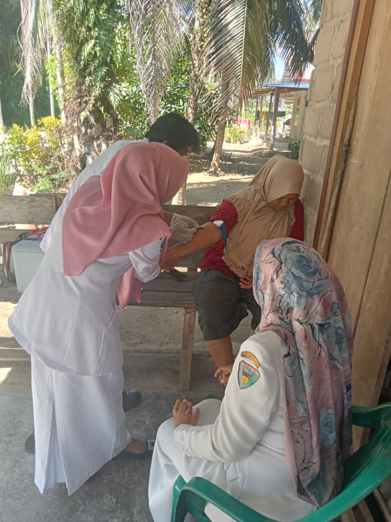 Penyelidikan Epidemiologi dan Pengambilan spesimen suspek campak  Kampung Tampunik Nagari Kambang Ti