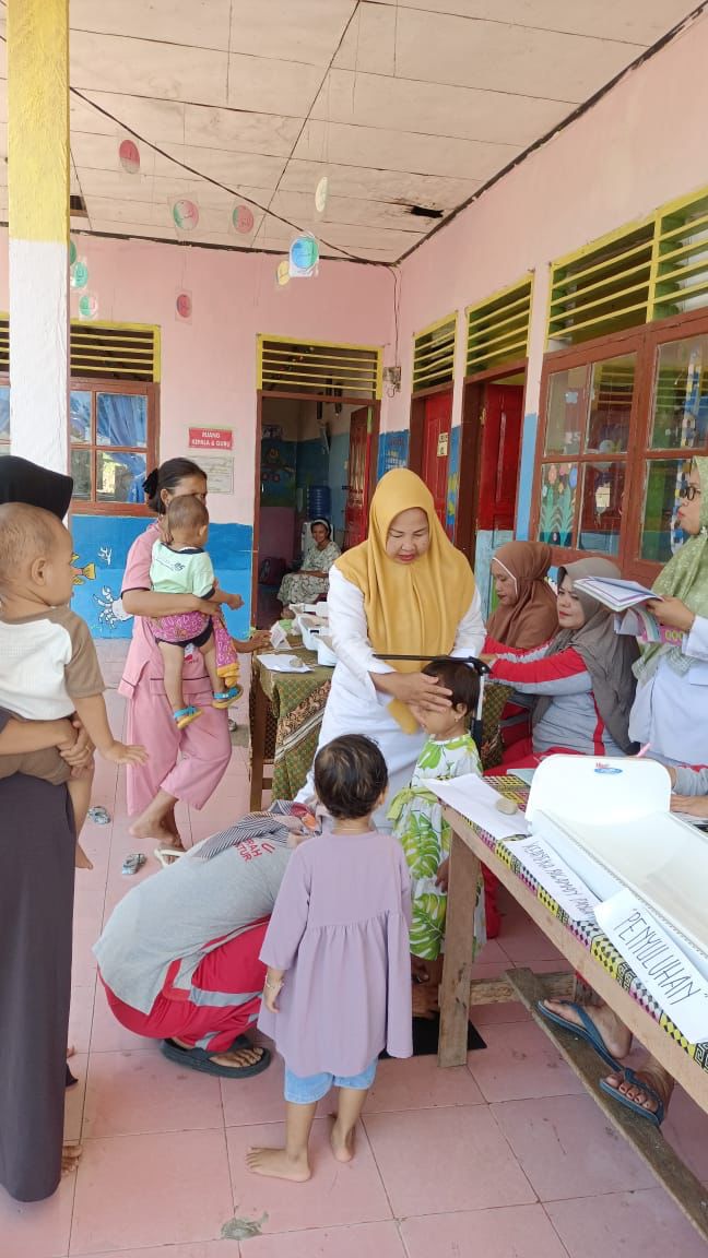 Pemantauan kegiatan penimbangan massal dan pemberian Vitamin A PKM BBB