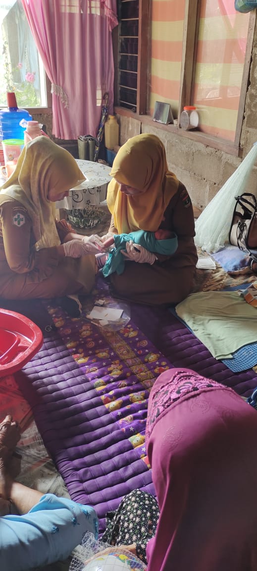 KUNJUNGAN RUMAH BAYI BARU LAHIR DAN PEMERIKSAAN SHK PKM BL SELASA