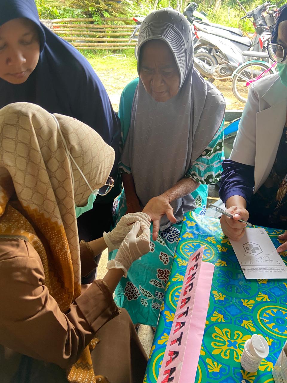 PKM BBB KEGIATAN PELAYANAN KESEHATAN TERINTEGRASI    POSYANDU,  PTM, UBM, LANSIA, PEMBINAAAN PELAYAN