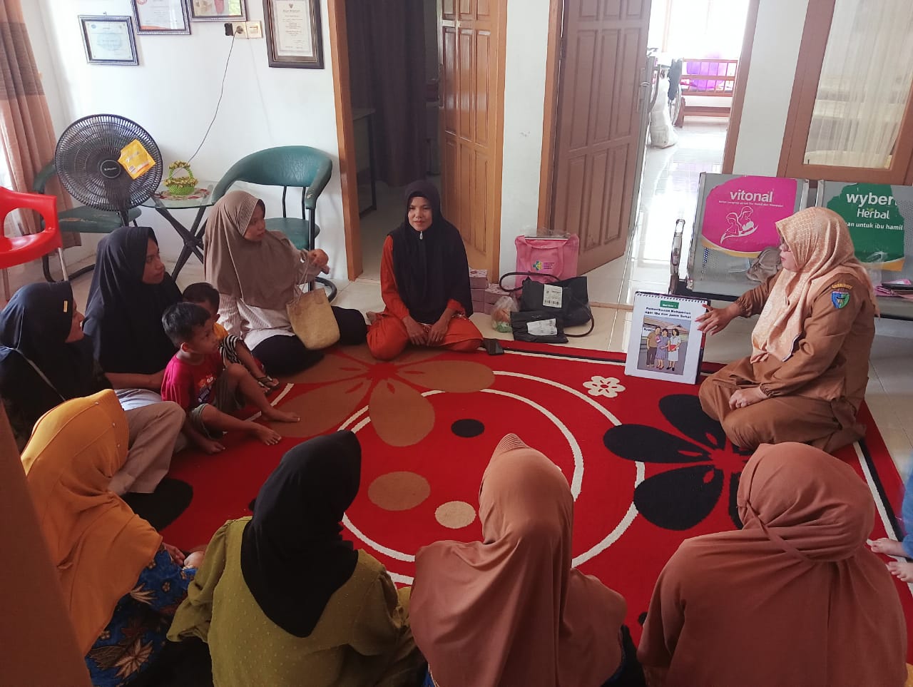 Kegiatan hari ini Pertemuan Kelas Ibu Hamil di Lakitan wilker Puskesmas Kambang