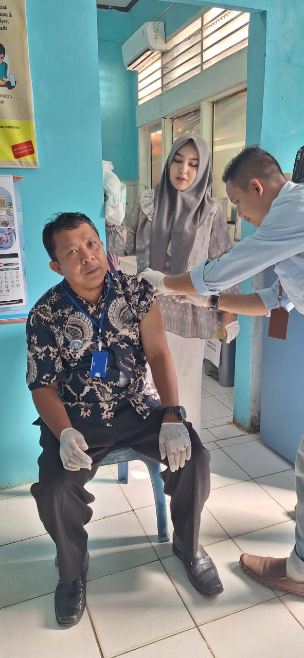 Pelaksanaan Kegiatan Imunisasi HBs-Ag & Anti HBS Petugas Kesahatan Puskesmas Air Haji
