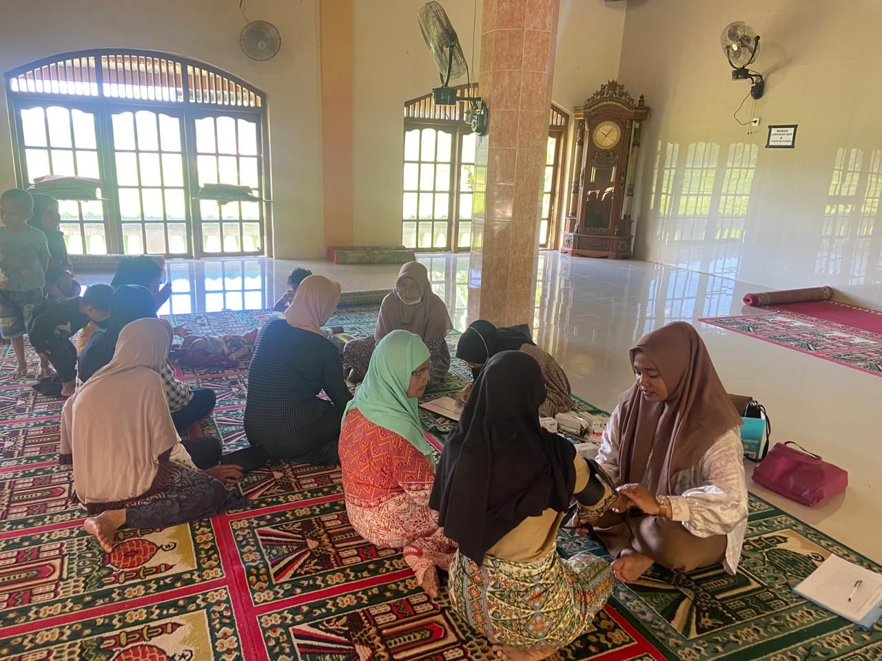 KEGIATAN SCREENING PTM (DETEKSI DINI PEMERIKSAAN KESEHATAN) DI kampung tanjung Nagari Duku Utara PKM