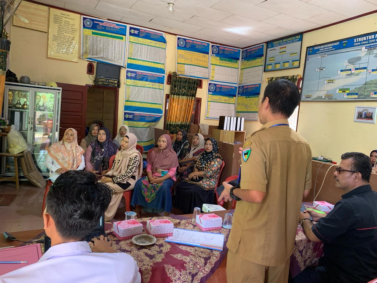 PUSKESMAS RAHUL Pertemuan Pokja Kampung Keluarga Berkualitas (KB) dengan Tema \"Pembentukan Dapur Se