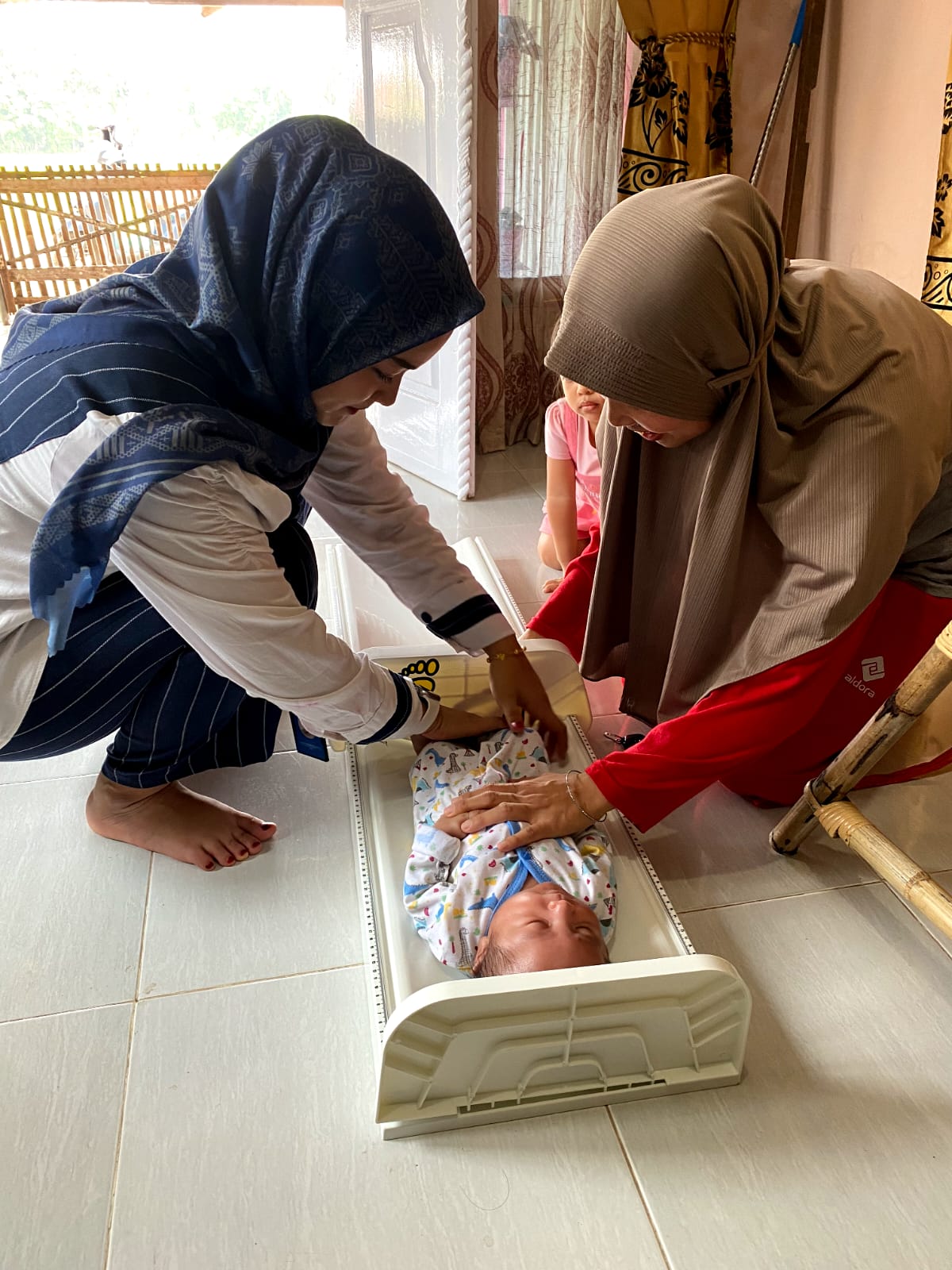 PKM Pasar Baru Kegiatan Validasi data stunting yang di dapatkan dari hasil penimbangan massal