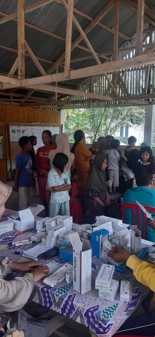 Laporan harian pelayanan kesehatan pada pos kesehatan pasca bencana di kampung padang Panjang 1, nag