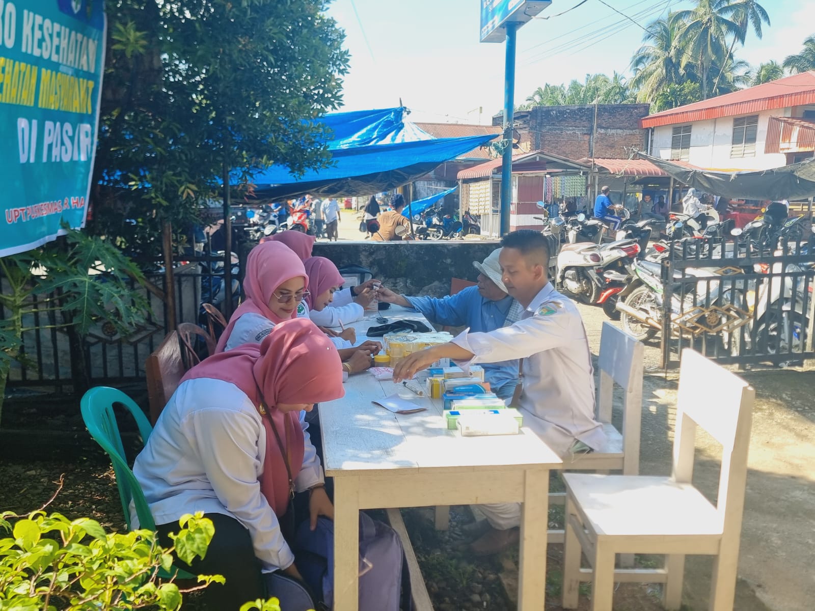Pelayanan Di Posko Kesehatan di Pasar  Punggasan di wil.kerja UPT Puskesmas Air Haji