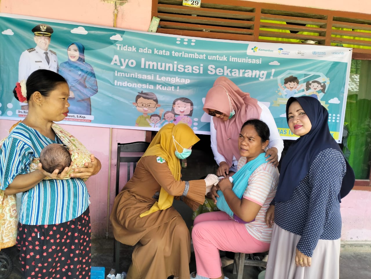 PELAKSANAAN PENARI (SEPEKAN MENGEJAR IMUNISASI) DI POSYANDU PUSKESMAS IV KOTO MUDIK