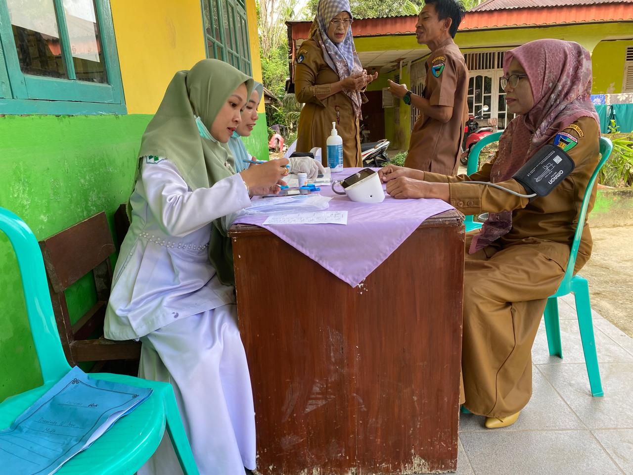 PUSKESMAS IV KOTO MUDIK SCREENING PTM DI SEKOLAH