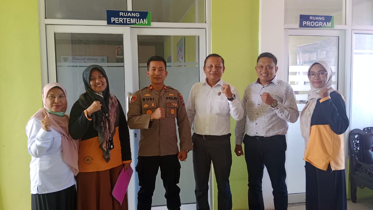 PUSKESMAS PASAR BARU KUNJUNGAN DARI LINSEK  BAPAK KAPOLSEK BAYANG 