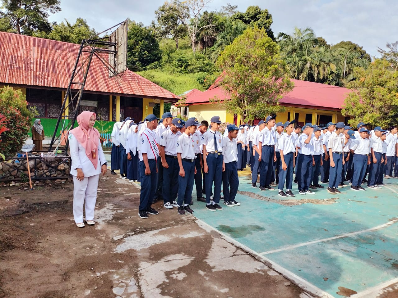 PUSKESMAS  KOTO BARU PEYULUHAN TENTANG WABAH DIARE\" DI SMPN 02 LENGAYANG