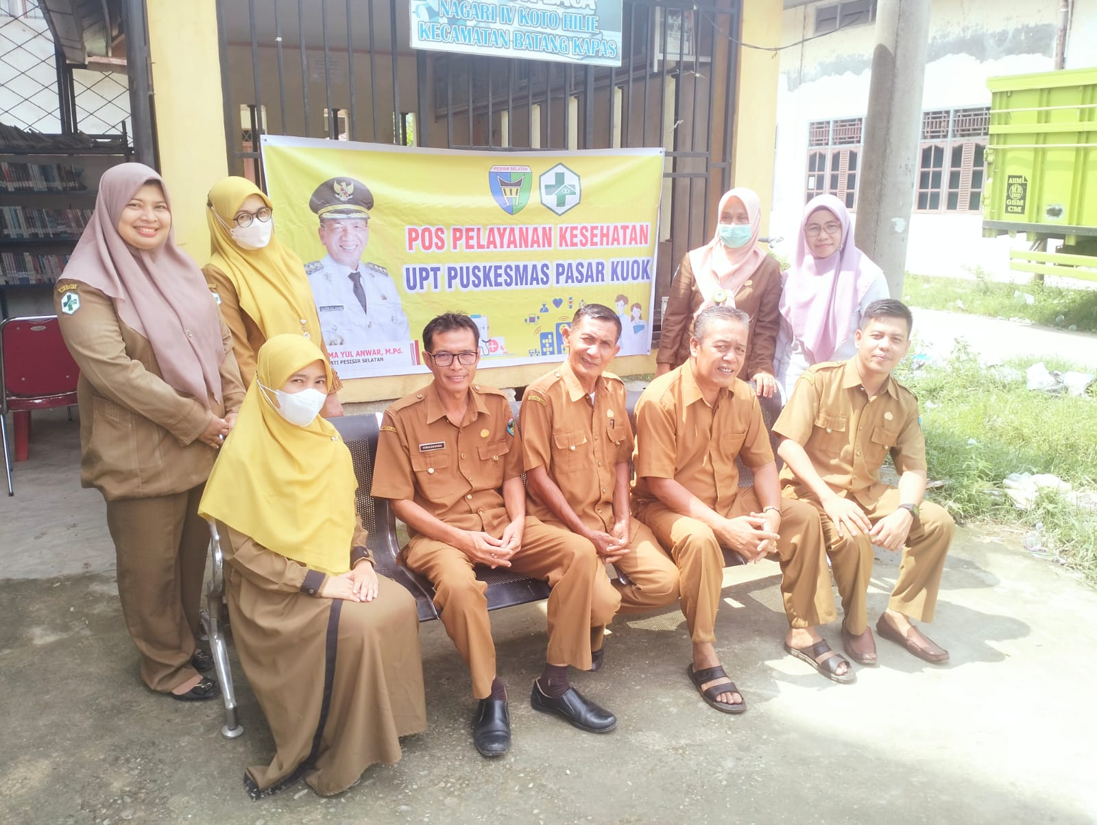 KEGIATAN PELAKSANAAN PELAYANAN KESEHATAN PADA HARI PASAR DI PASAR KUOK