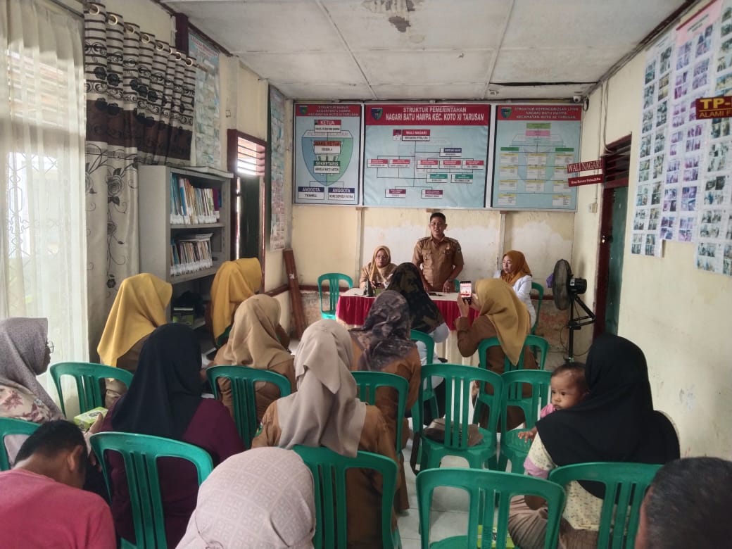 Pelaksanaan Rapat Koordinasi program P4K di Nagari Batu hampar  Wilayah kerja Puskesmas Tarusan