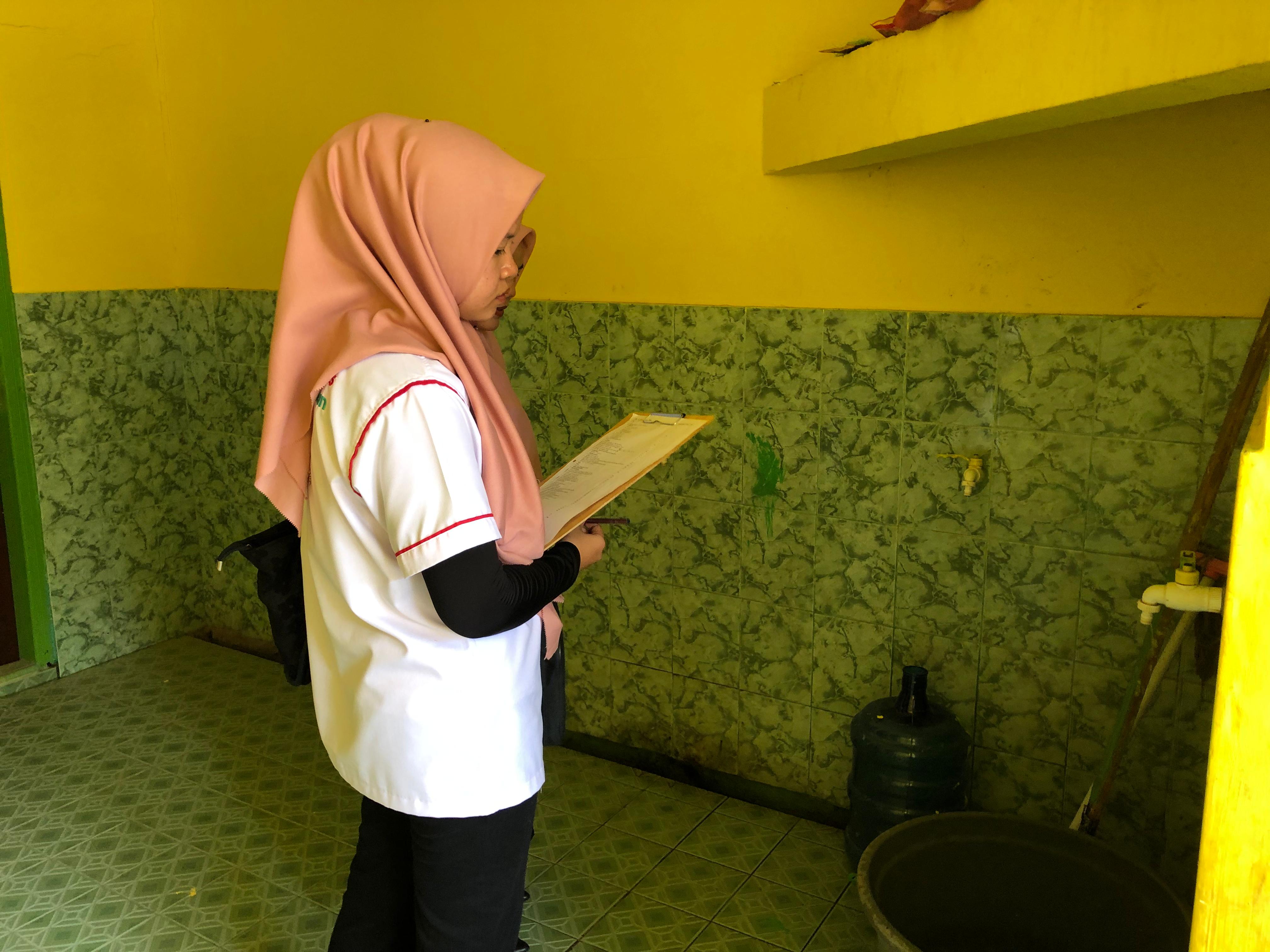 Inspeksi Kesehatan Lingkungan di Sekolah Puskesmas Rahul